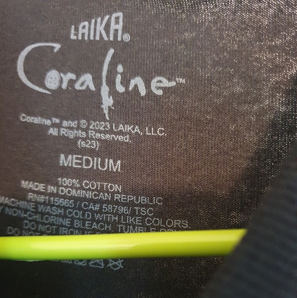 Coraline the pink t-shirt - Picture 4 of 4